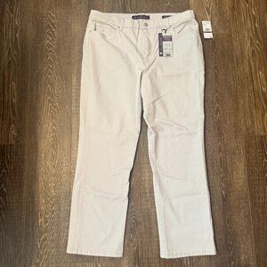 Gloria Vanderbilt Amanda Jeans – Size 18S